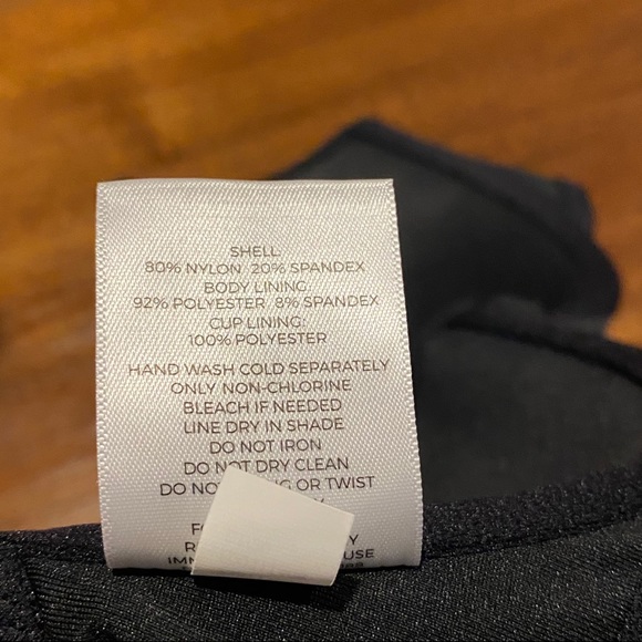 Shade & Shore Twist-Front Bikini Top 34B - Picture 5 of 8